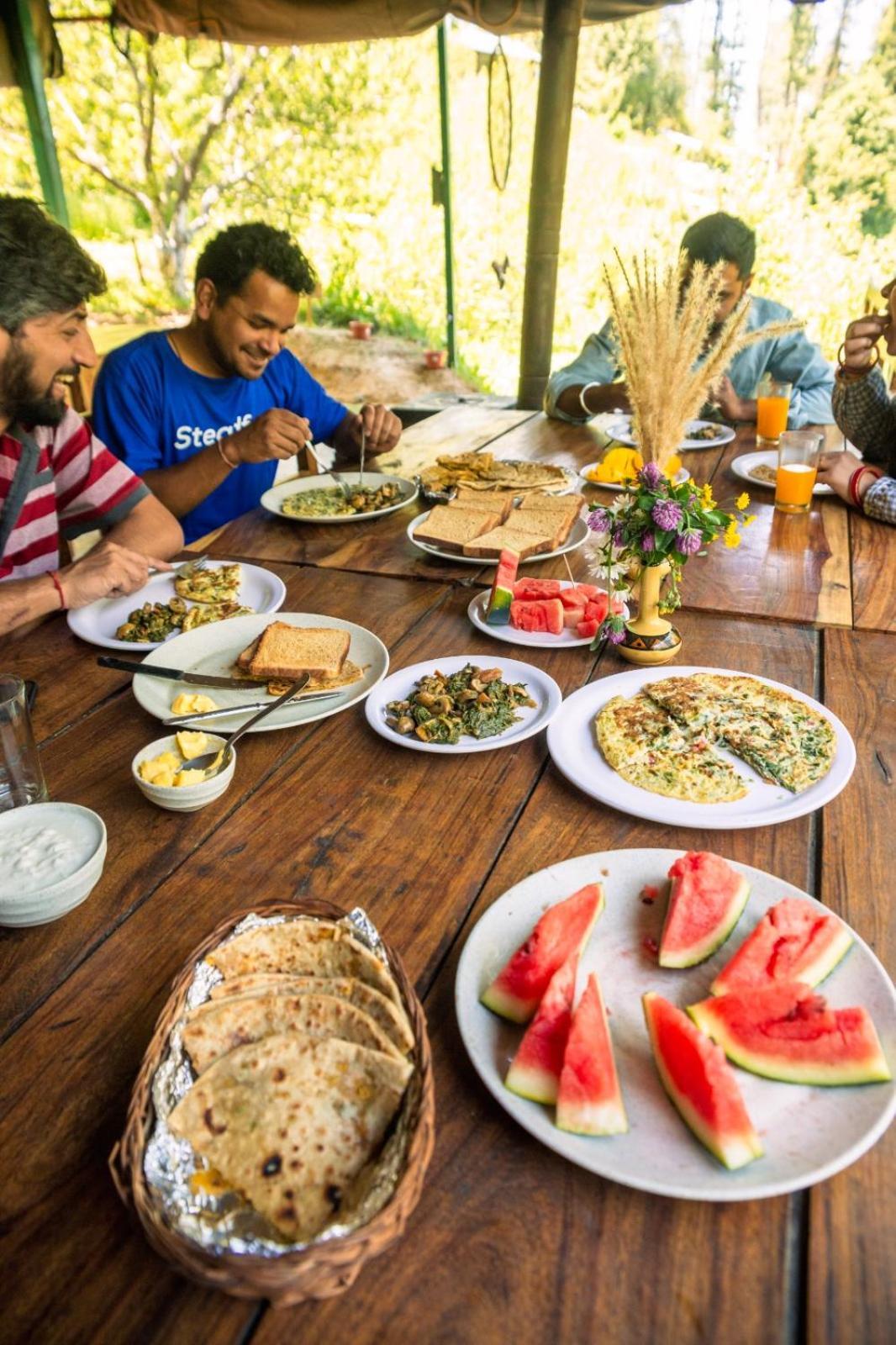 Отель Daak Bangla Retreat Куфри Экстерьер фото